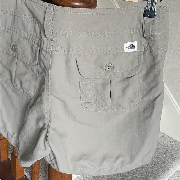 The North Face TNF Paramount Porter Trail Women's Khaki Shorts - Picture 5 of 11